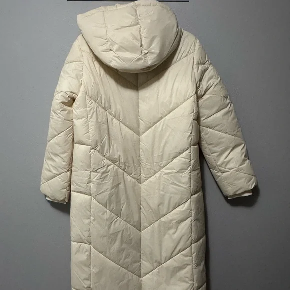 Banana Republic Petite Puffer Jacket in Cream NEW - Picture 3 of 6